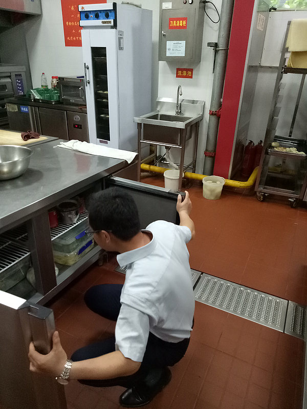 0505東餐廳檢查1.jpg
