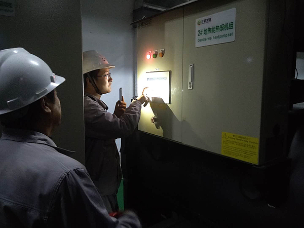 創新港3#站2#機組供熱試運行.jpg